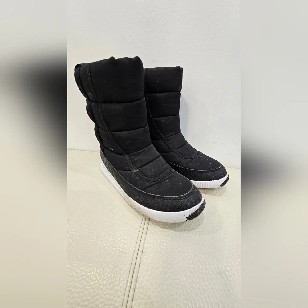 SOREL Out N About Puffy WINTER WATERPROOF Boots Matte Black Warm Shoes 8.5 - Picture 9 of 9